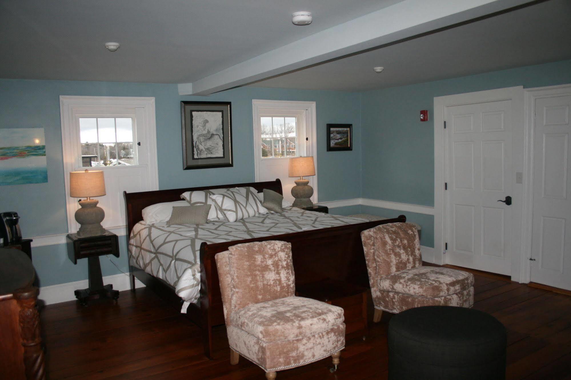 Shea'S Riverside Inn & Motel Essex 외부 사진