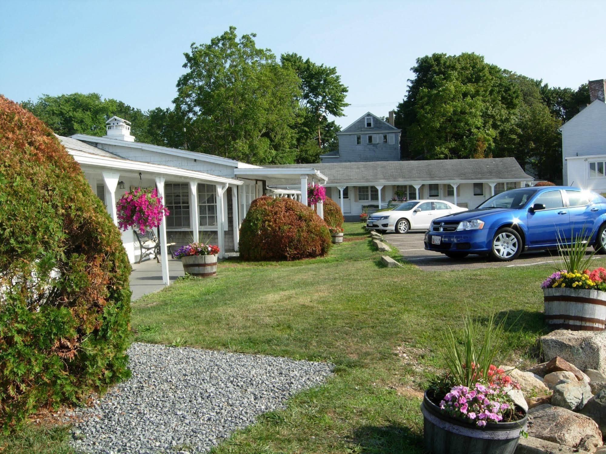 Shea'S Riverside Inn & Motel Essex 외부 사진